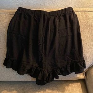 Maternity shorts